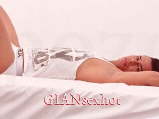 GIANsexhot