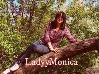 LadyyMonica Pornstars Zoe