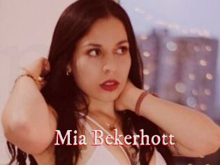 Mia_Bekerhott