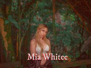 Mia_Whitee