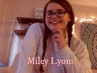 Miley_Lyons