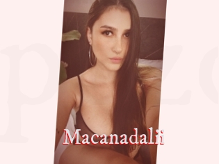 Macanadalii