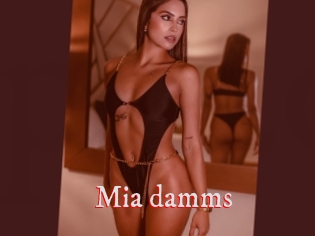 Mia_damms