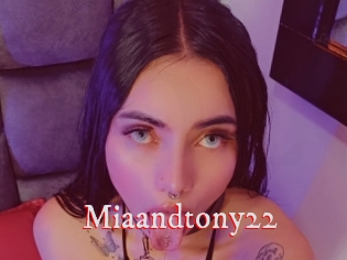 Miaandtony22