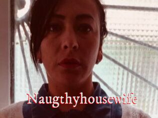 Naugthy_housewife