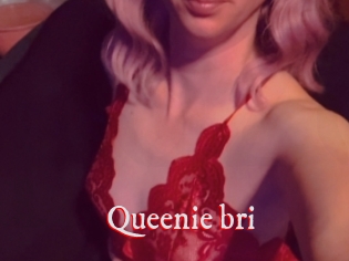 Queenie_bri